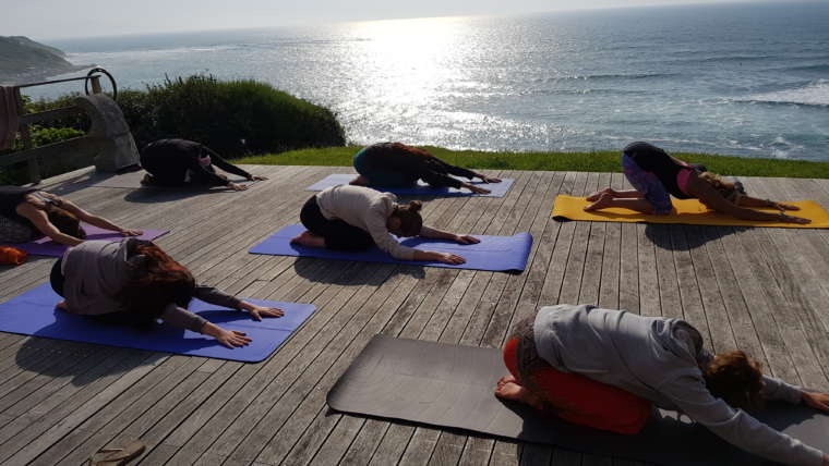 [NOVEMBRE 23] Retraite Ashtanga Yoga à Guéthary – avec Caroline Boulinguez